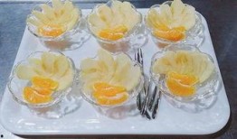 养老院吃瓜,温馨养老生活新风尚