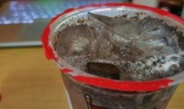 蜜雪冰城互相吃瓜,品牌互动背后的甜蜜营销战